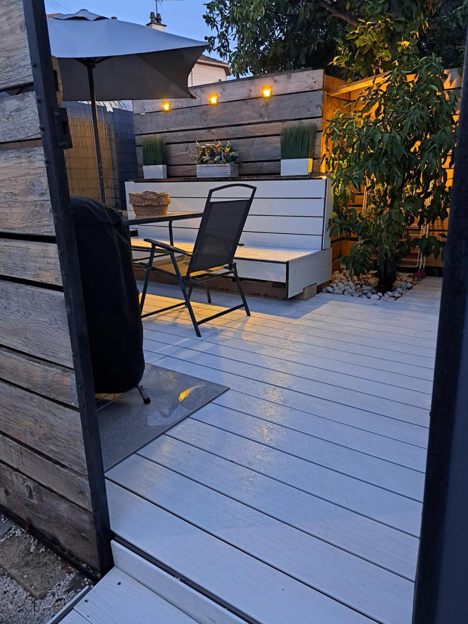 Seduisant Studio Avec Cour Privative La Crau Exterior foto